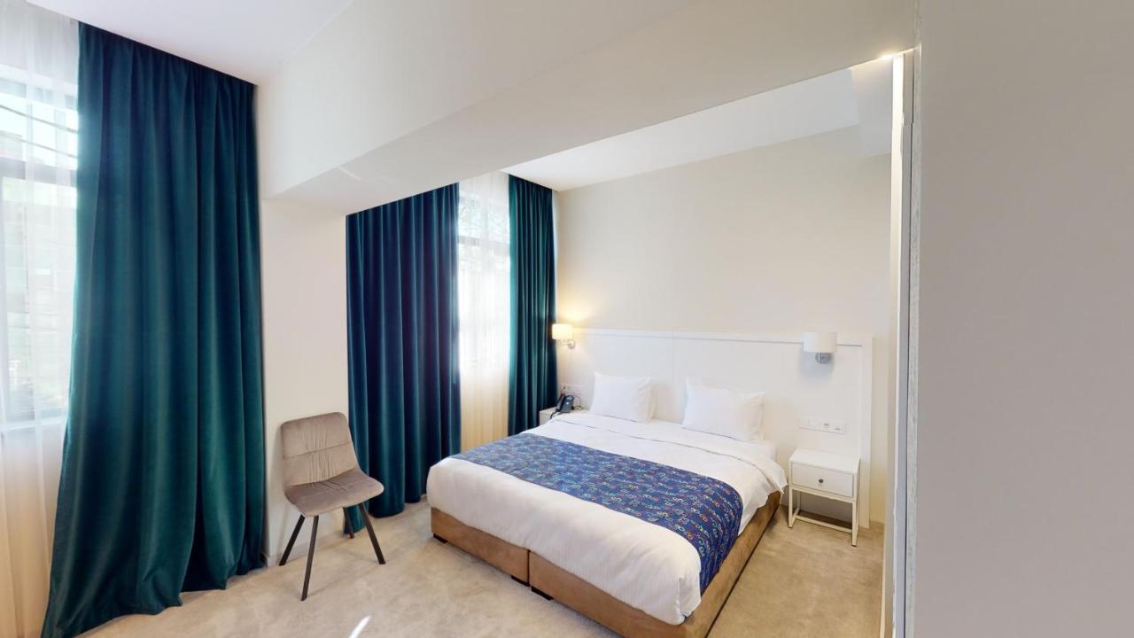 Epigraph Design Kosher Hotel Tbilisi Exterior photo